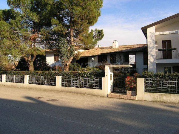 casa indipendente in affitto a San Pietro in Gu