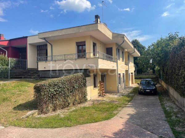 casa indipendente in affitto a San Pietro in Gu