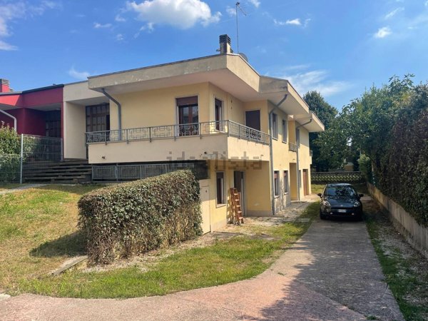 casa indipendente in affitto a San Pietro in Gu