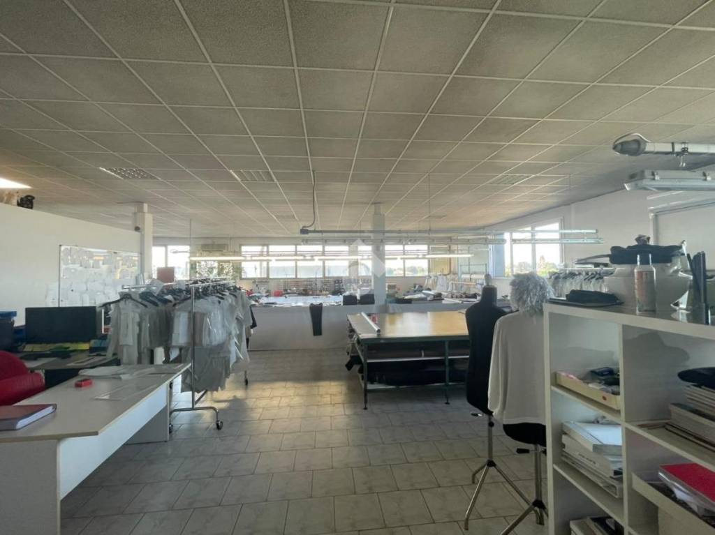 locale commerciale in affitto a Saonara in zona Villatora