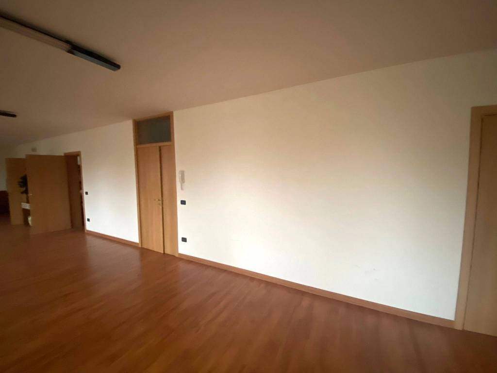 ufficio in affitto a Selvazzano Dentro in zona Caselle