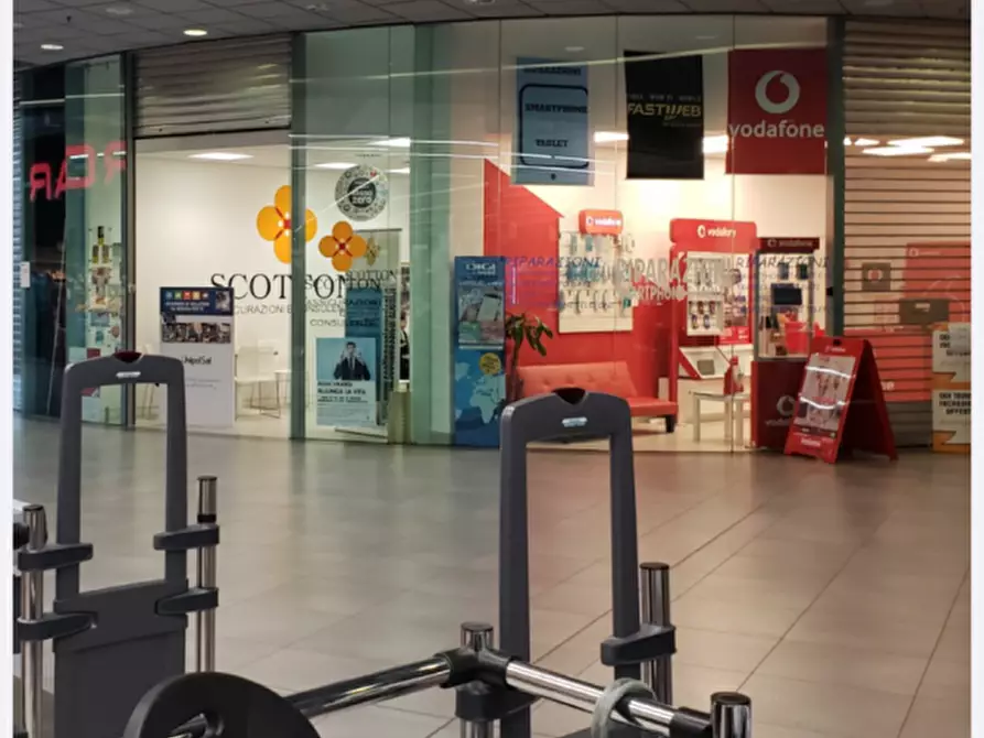 negozio in affitto a Selvazzano Dentro in zona Tencarola