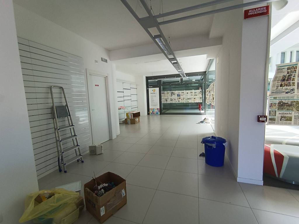 negozio in affitto a Selvazzano Dentro in zona San Domenico