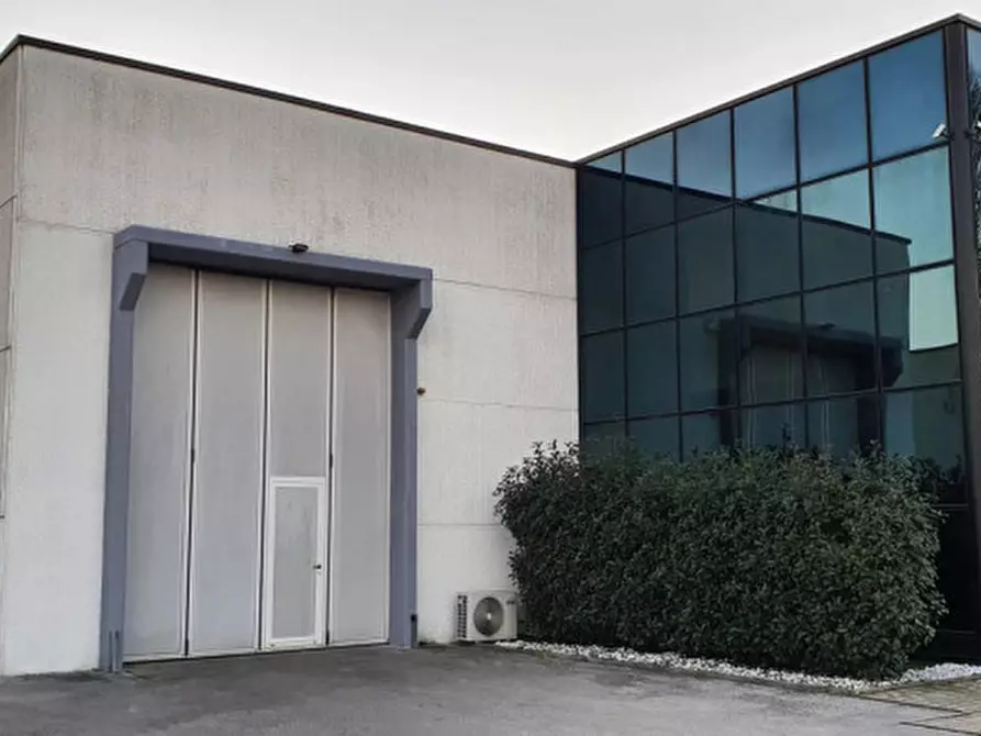 locale di sgombero in affitto a Selvazzano Dentro in zona Caselle