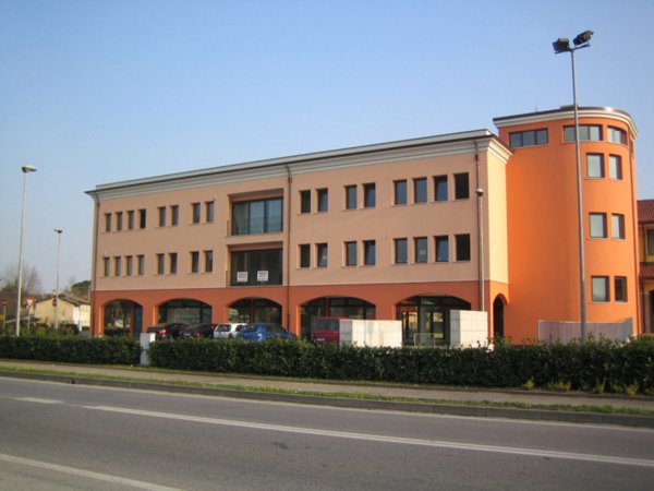 ufficio in affitto a Selvazzano Dentro in zona Feriole