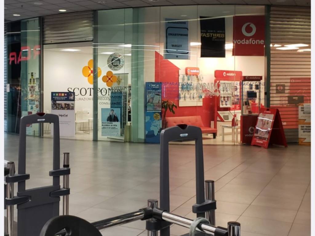 negozio in affitto a Selvazzano Dentro in zona Tencarola