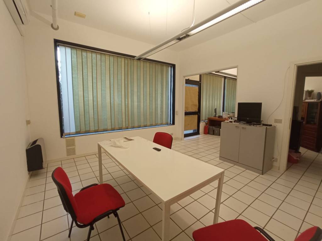 ufficio in affitto a Selvazzano Dentro in zona Tencarola