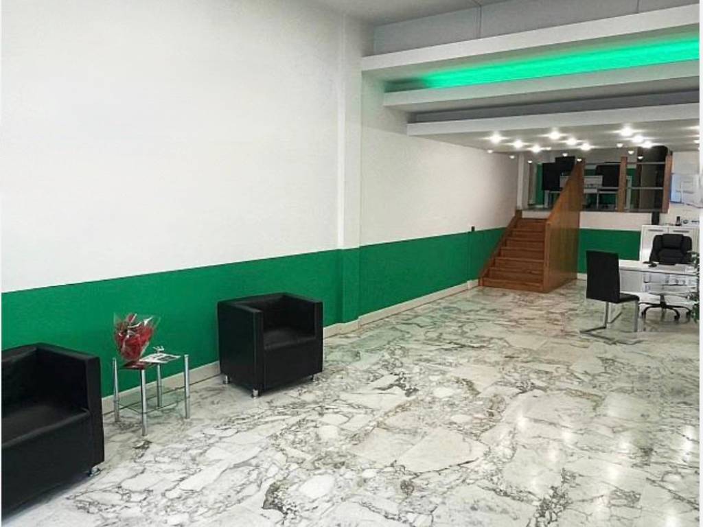 negozio in affitto a Selvazzano Dentro in zona Tencarola