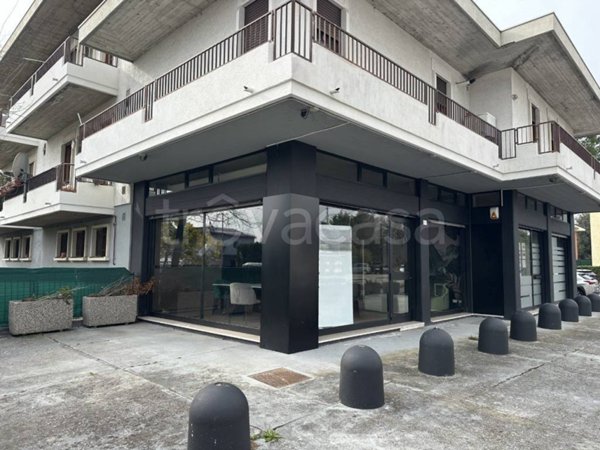 negozio in affitto a Selvazzano Dentro