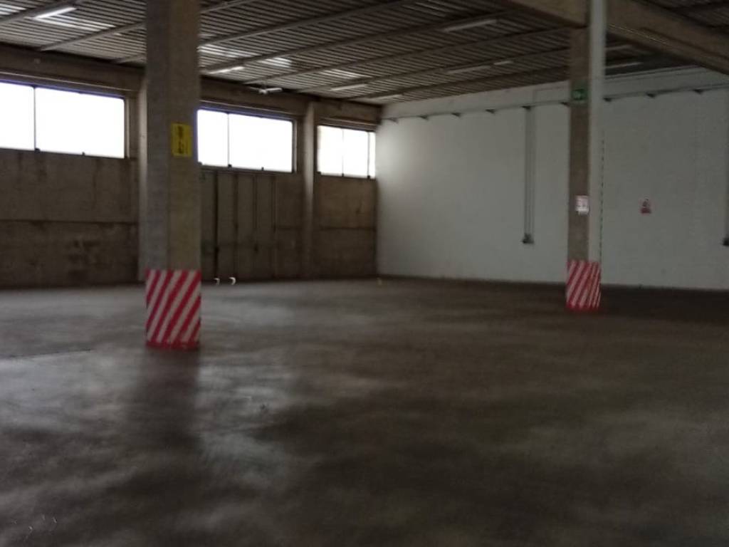 locale commerciale in affitto a Selvazzano Dentro in zona Caselle