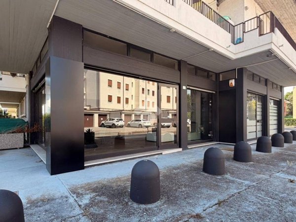 negozio in affitto a Selvazzano Dentro in zona San Domenico