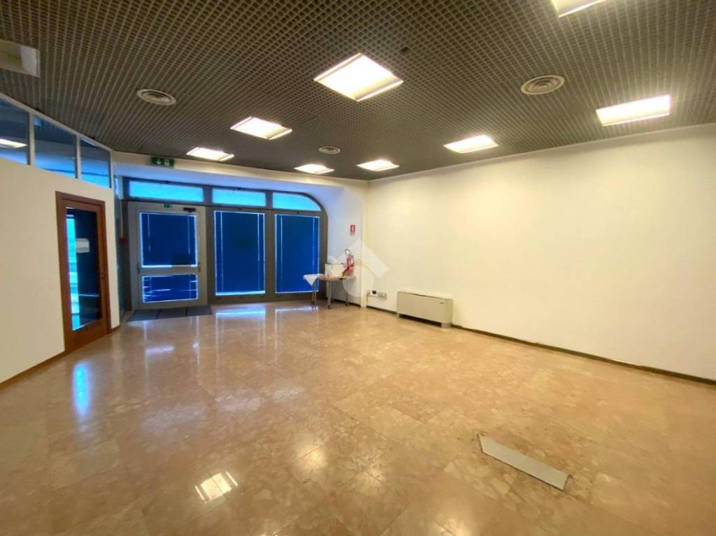 negozio in affitto a Selvazzano Dentro