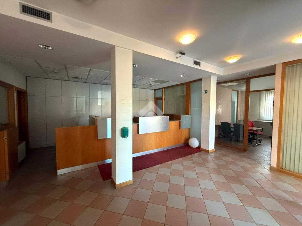 ufficio in affitto a Selvazzano Dentro in zona Caselle