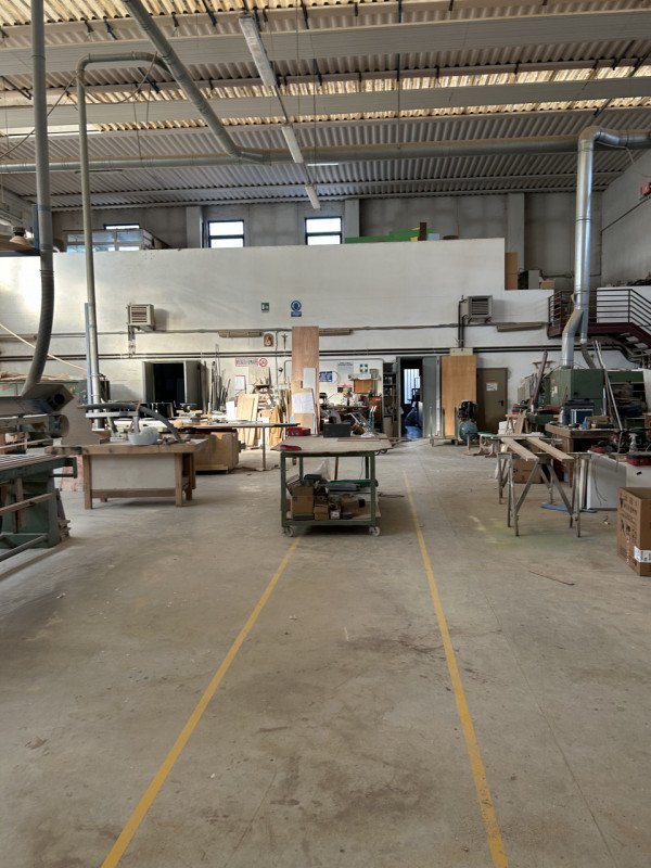 locale commerciale in affitto a Selvazzano Dentro in zona Caselle