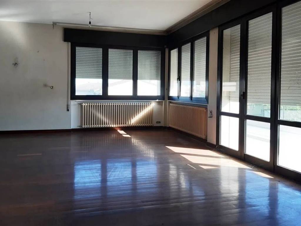 ufficio in affitto a Solesino