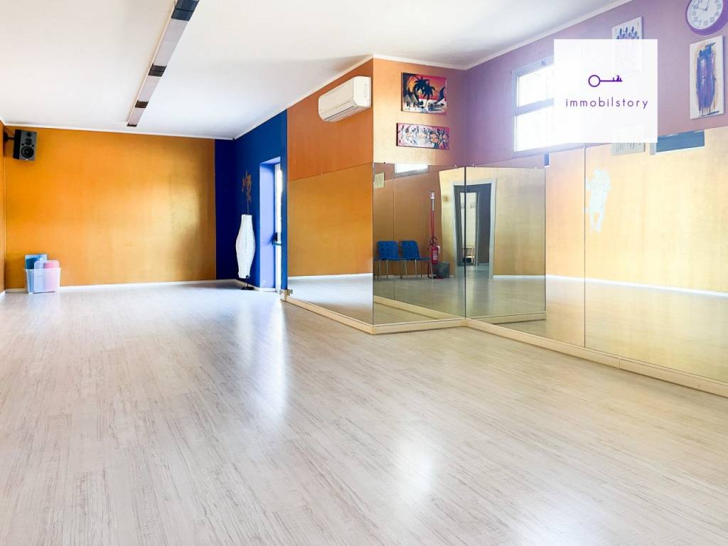 locale commerciale in affitto a Solesino