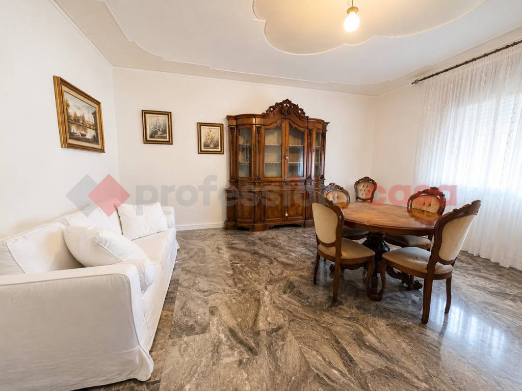 casa indipendente in affitto a Solesino