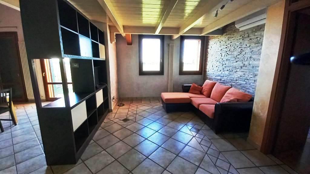 appartamento in affitto a Stanghella