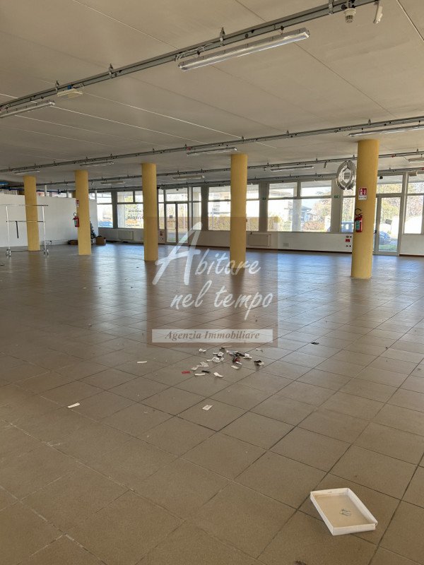 negozio in affitto a Tombolo