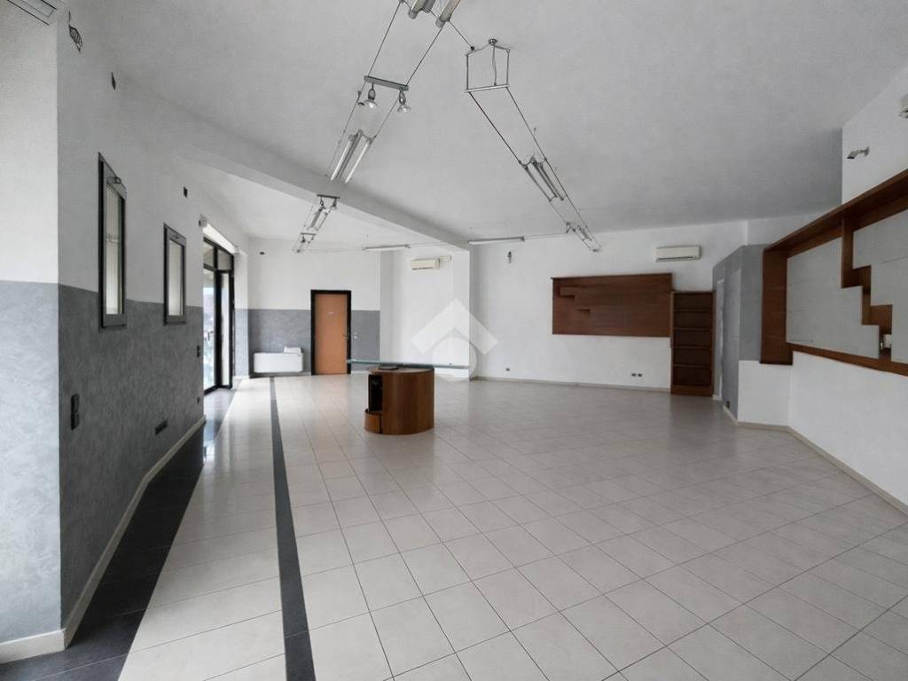 negozio in affitto a Tombolo