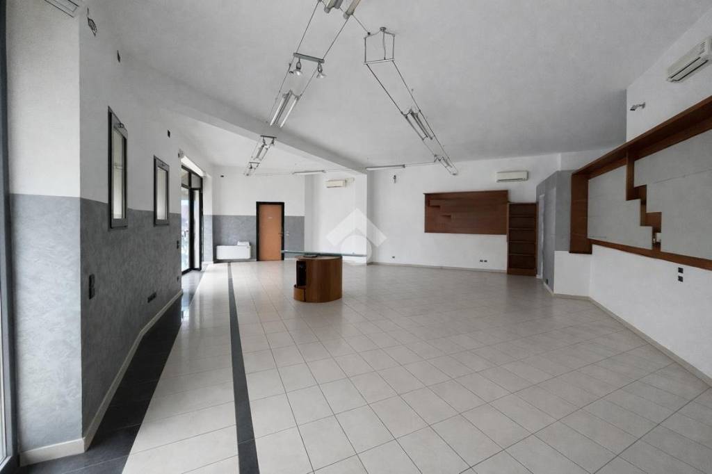 negozio in affitto a Tombolo