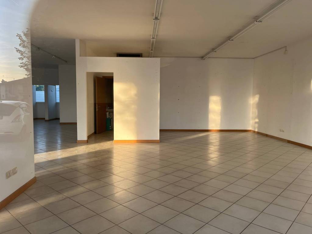 negozio in affitto a Trebaseleghe