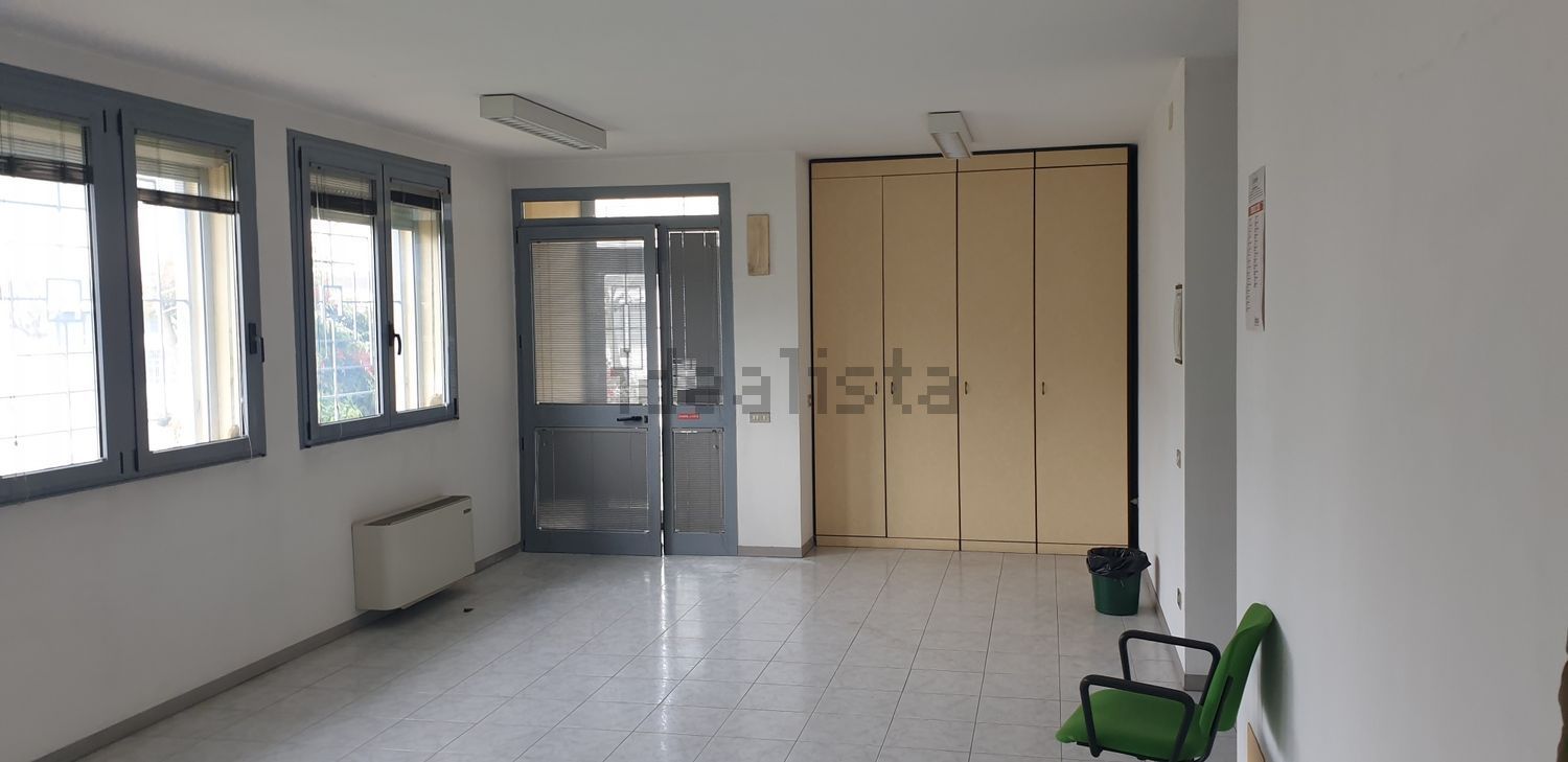 ufficio in affitto a Vigodarzere in zona Saletto