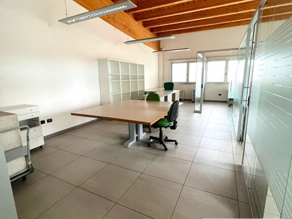 ufficio in affitto a Vigonza in zona Perarolo