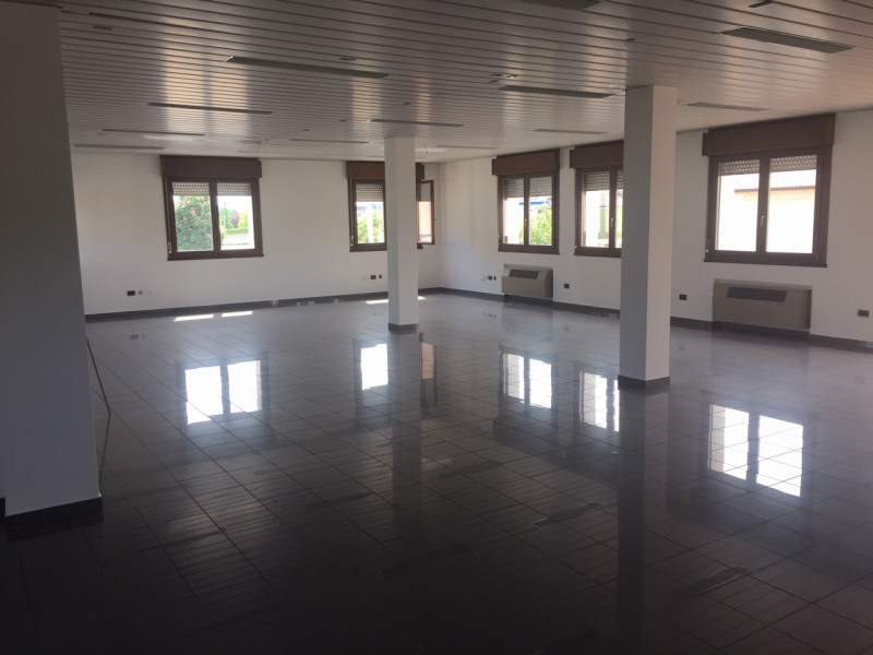 ufficio in affitto a Vigonza in zona Perarolo