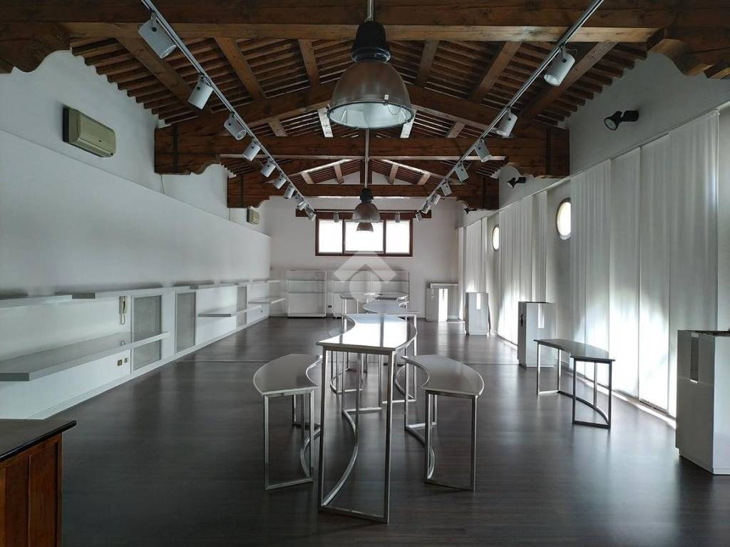 ufficio in affitto a Vigonza in zona Perarolo
