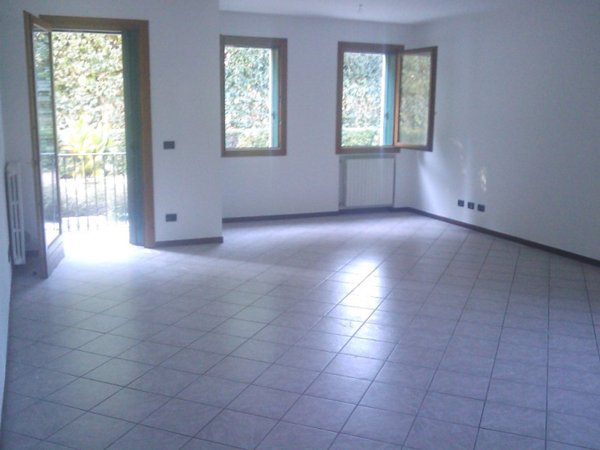 casa indipendente in affitto a Villa del Conte