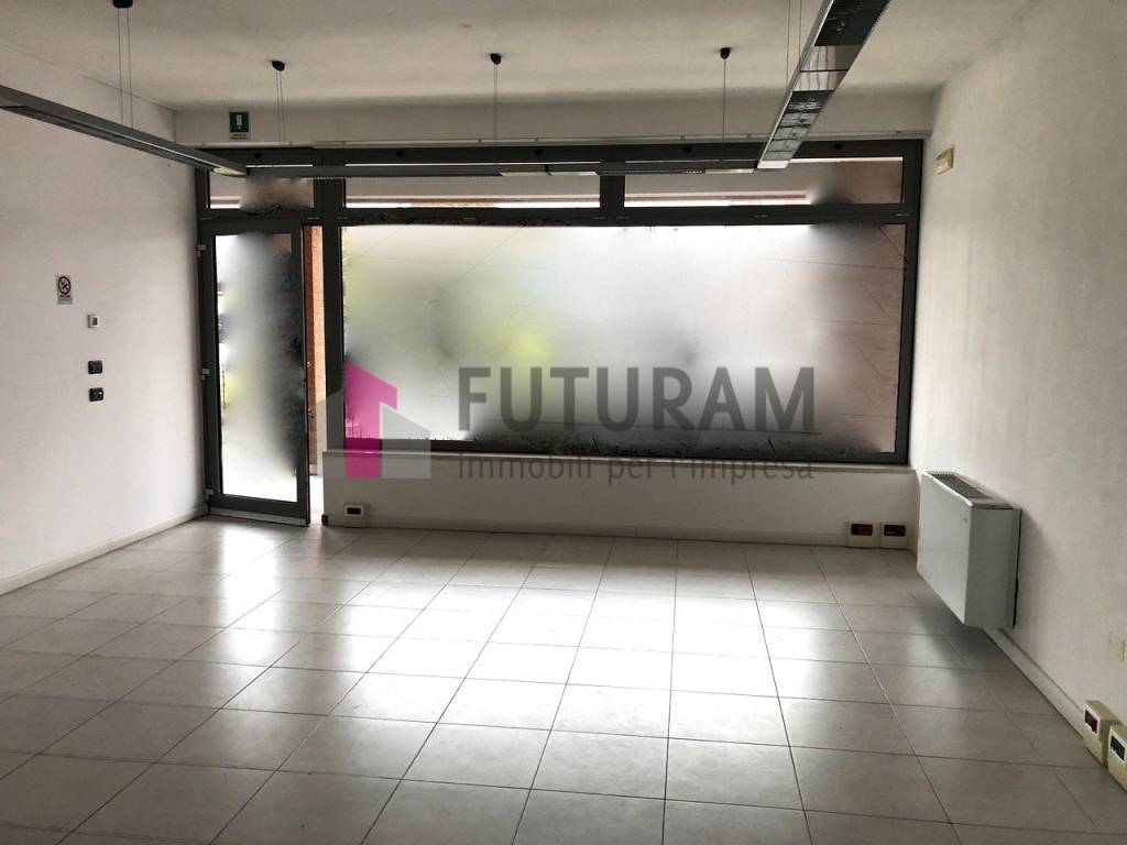 negozio in affitto a Villafranca Padovana