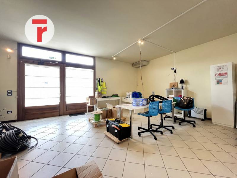 negozio in affitto a Villafranca Padovana