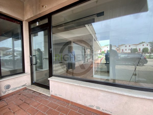 negozio in affitto a Villafranca Padovana in zona Taggì di Sotto