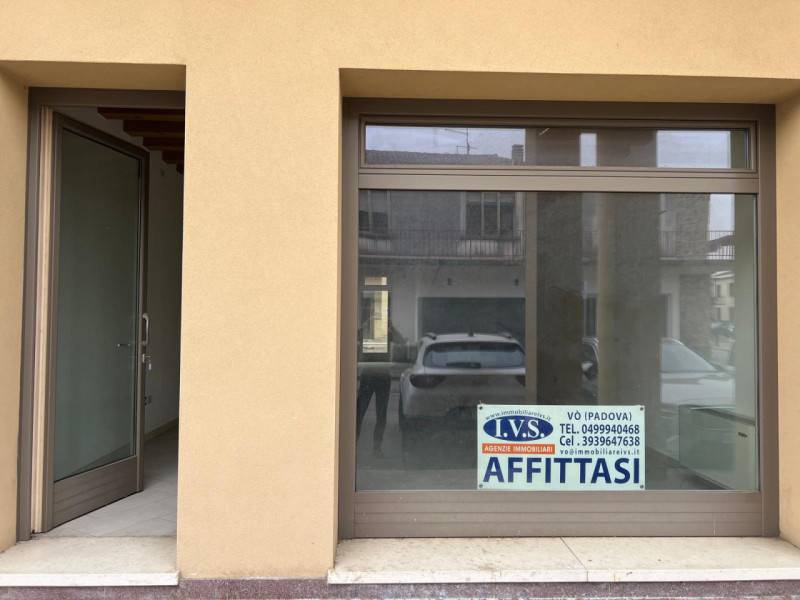 negozio in affitto a Vo'