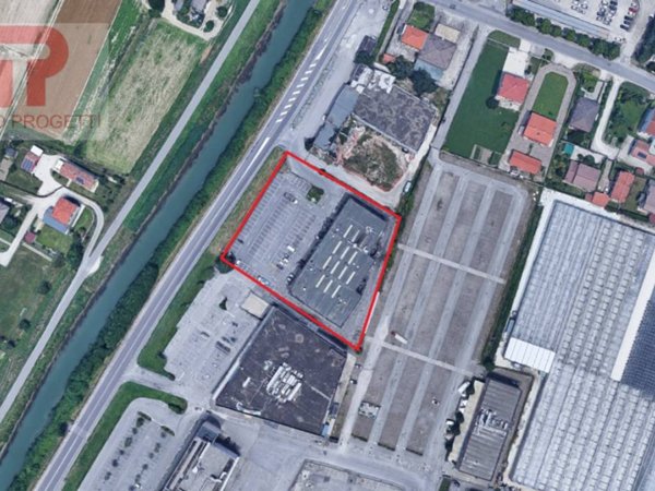 locale commerciale in affitto a Due Carrare