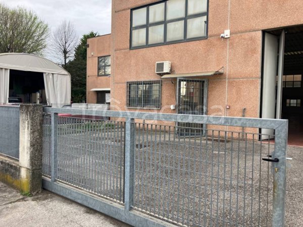ufficio in affitto a Due Carrare