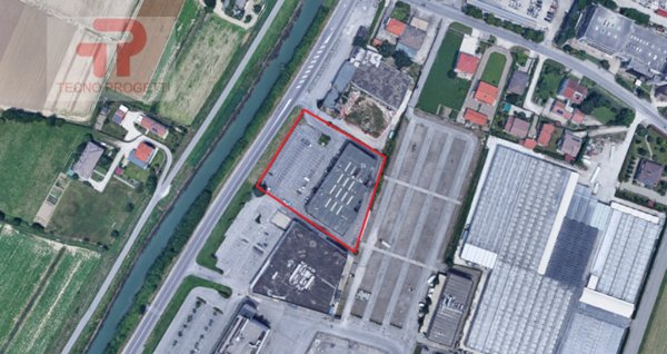 capannone in affitto a Due Carrare