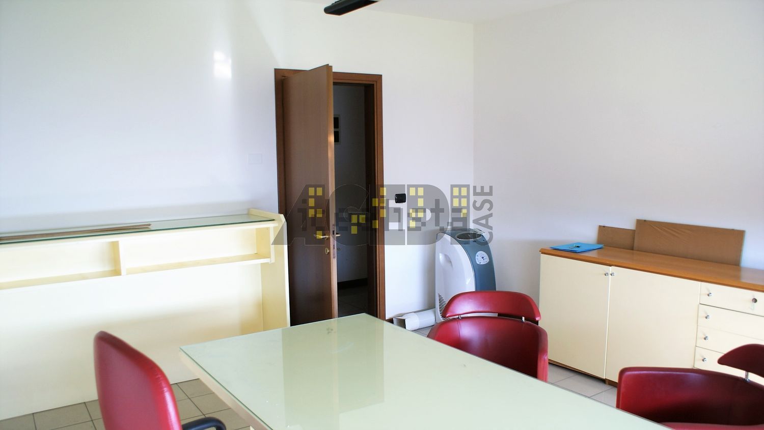 ufficio in affitto a Due Carrare in zona Carrara San Giorgio