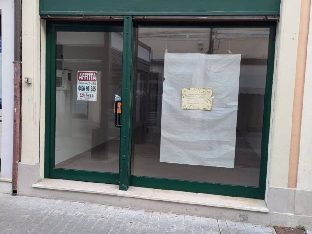 negozio in affitto ad Adria