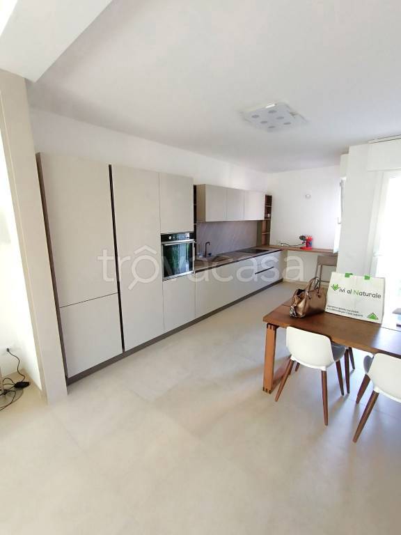 casa indipendente in affitto ad Adria