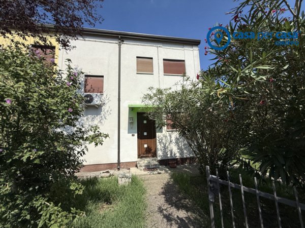 casa semindipendente in affitto ad Adria in zona Bottrighe