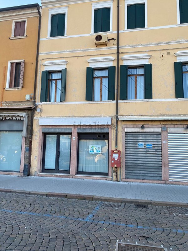 ufficio in affitto ad Adria