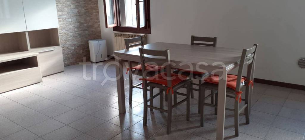 appartamento in affitto ad Adria