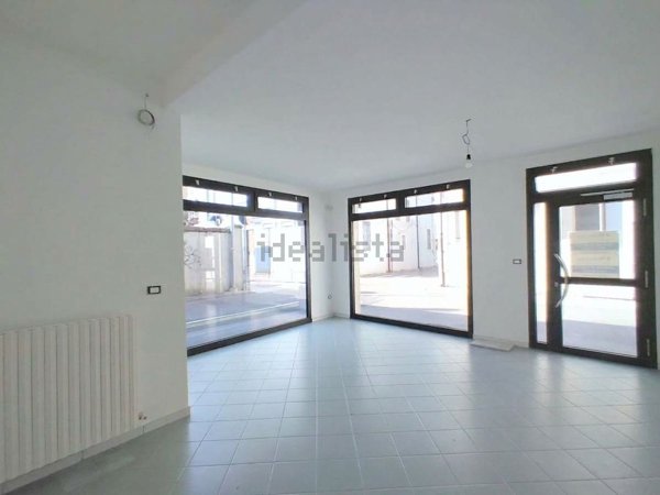 ufficio in affitto ad Adria