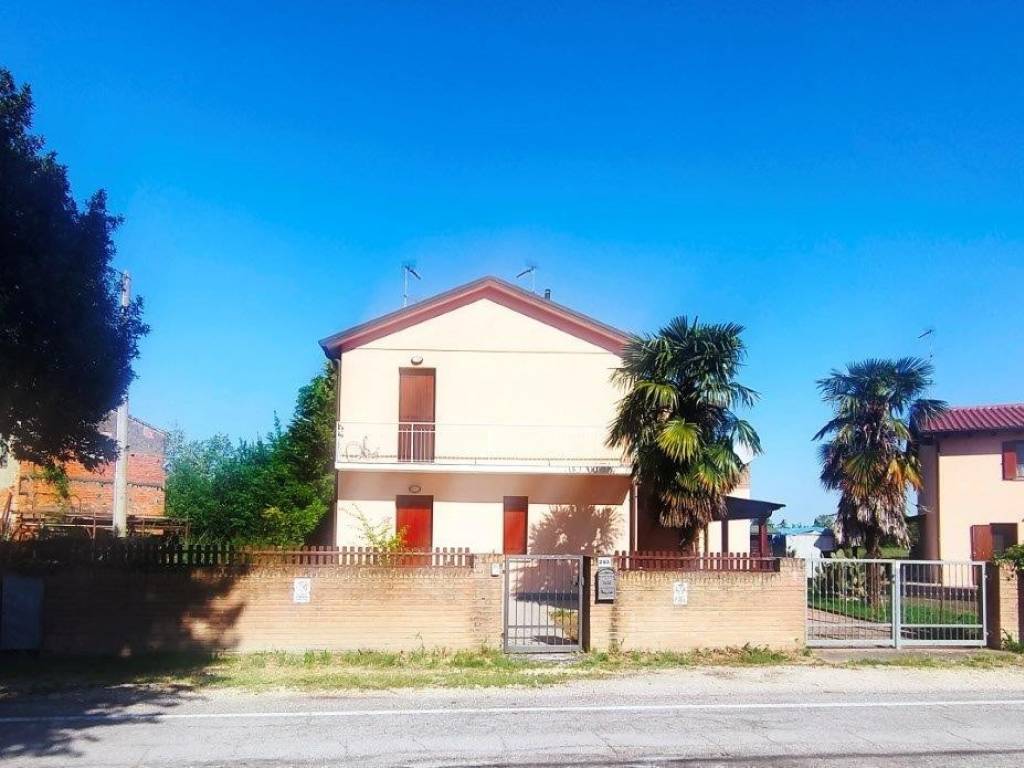 casa indipendente in affitto a Canaro