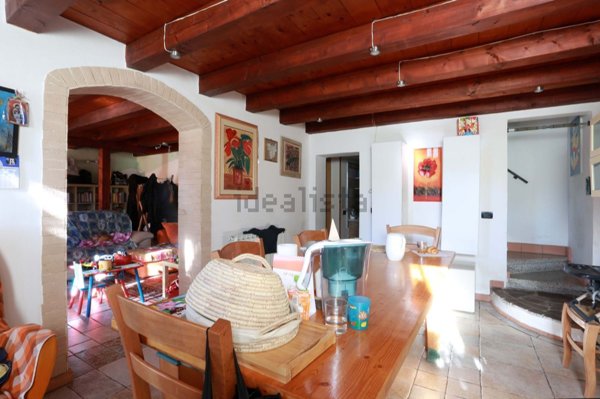 casa indipendente in affitto a Crespino