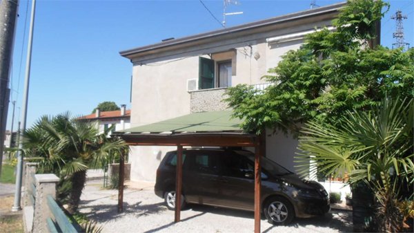 casa indipendente in affitto a Fiesso Umbertiano in zona Ospitaletto