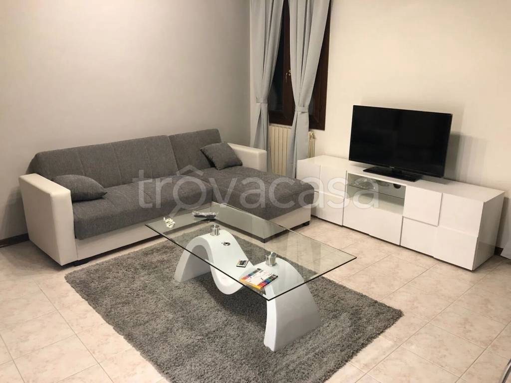appartamento in affitto a Lendinara