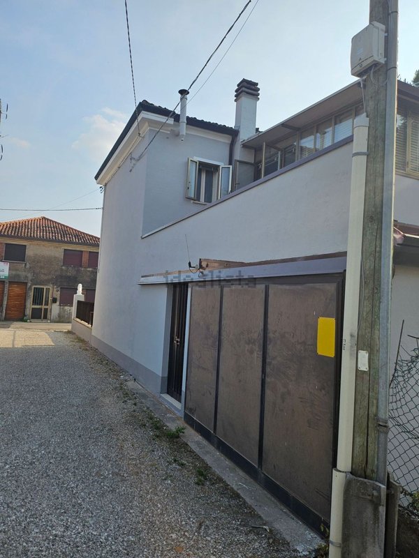 casa indipendente in affitto a Lendinara